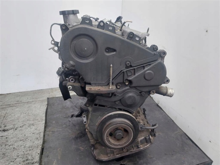 MOTEUR POTEAU DIESEL TOYOTA AVENSIS I T22 2.0D4D 110KM 1997-2000R KOD:1CD
