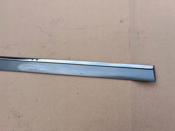 AUDI A8 D3 MOULURE PORTES DROIT AVANT CHROME LY7G 4E0853954D