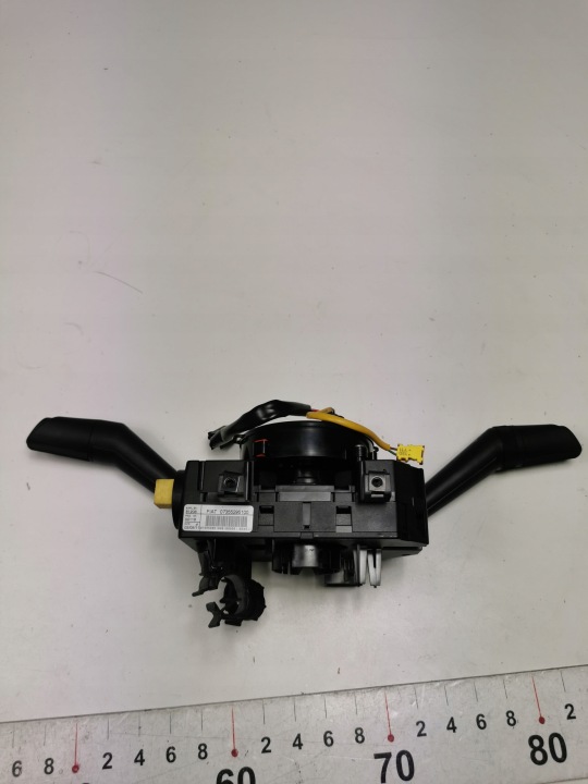 COMMUTATEUR COMPOSITE CAOUTCHOUC FIAT PANDA LANCIA YPSILON OE 735622185