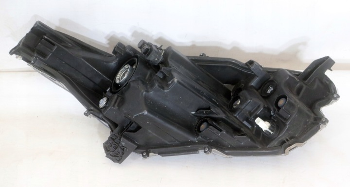 TOYOTA YARIS 4 IV 2019 K0-6 PROJECTEUR AVANT GAUCHE J-7293