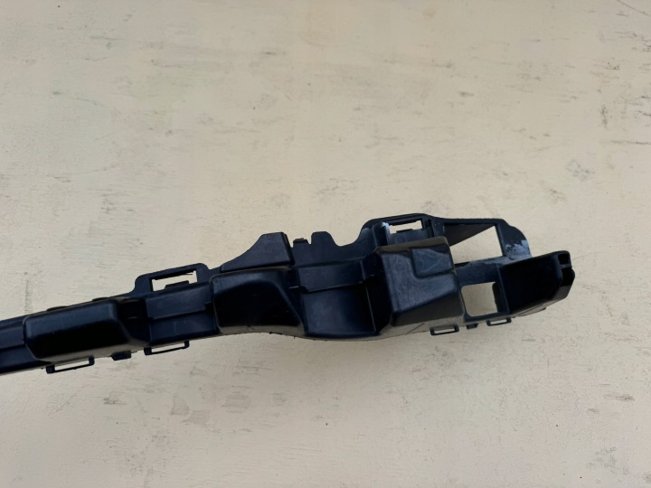 MERCEDES C CLASSE W204 07-14R GLISSIÈRE RENFORCEMENT PARE-CHOCS AVANT A2048850065