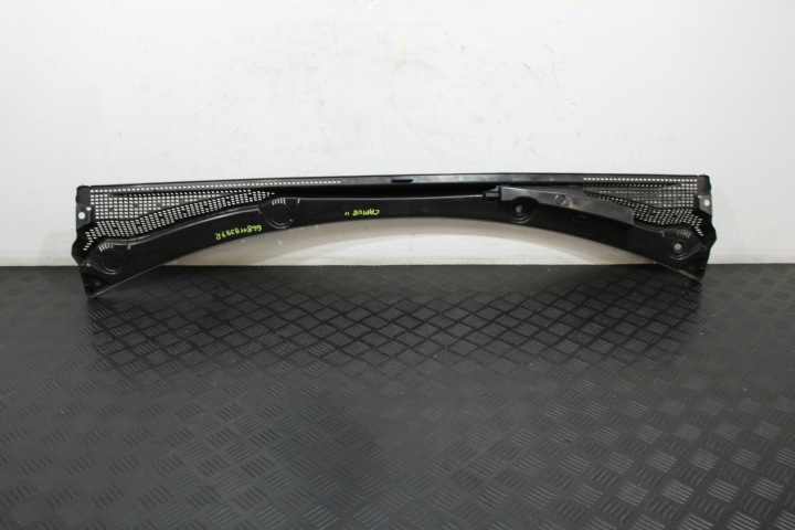 DOUBLURE DE PASSAGE DE ROUE 668119397R RENAULT CAPTUR II 2