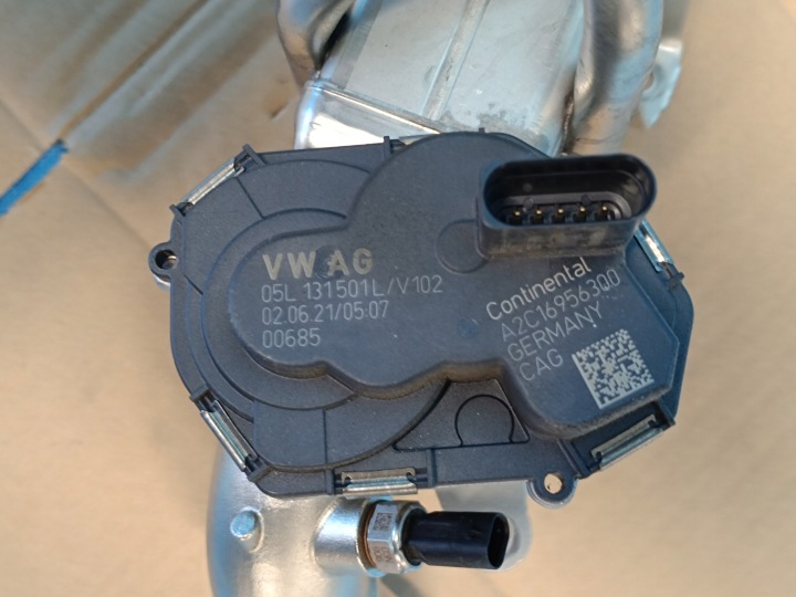 AUDI Q5 FY LIFT 2.0TDI 150KW 22R RADIATEUR EGR PAPILLON DES GAZ TUYAU 05L131501L