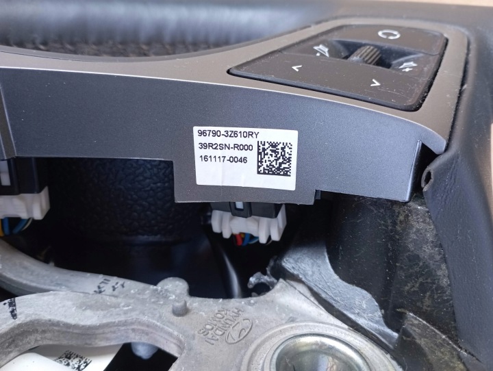HYUNDAI I40 VOLANT MULTIFONCTION CUIR EUROPE 56113-3Z000 96790-3Z610RY