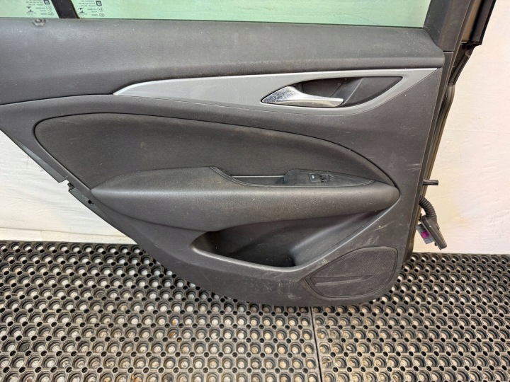 PORTES ARRIÈRE ARRIÈRE GAUCHE BERLINE OPEL INSIGNIA II B CODE VERNIS Z10A 2017-