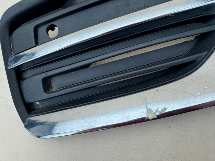 VOLVO XC90 II 2 LIFT 19R- GRILLE CALANDRE PARE-CHOCS AVANT DROITE 31663843