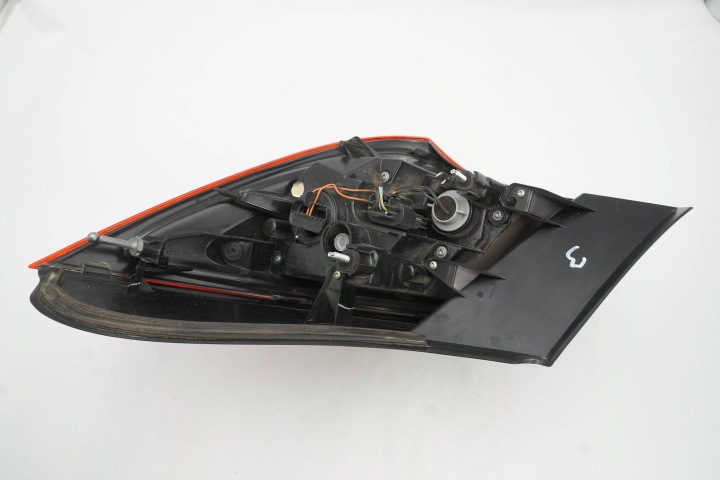 PHARE ARRIÈRE GAUCHE OPEL ASTRA J 13281877