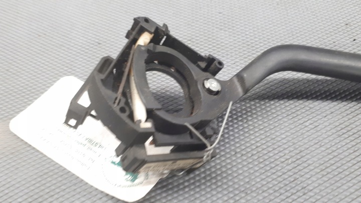 6K5953503AD COMMUTATEUR ESSUIE-GLACES CORDOBA RESTYLAGE