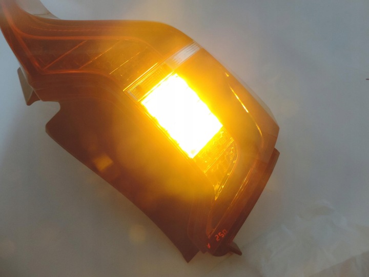 VOLVO XC90 II 15-23 DROITE ARRIÈRE PHARE 2 ARRIÈRE 31655916