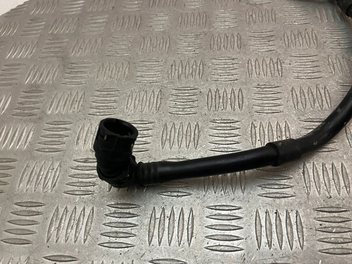 VOLVO XC90 2019 FIL TUYAU RADIATEUR