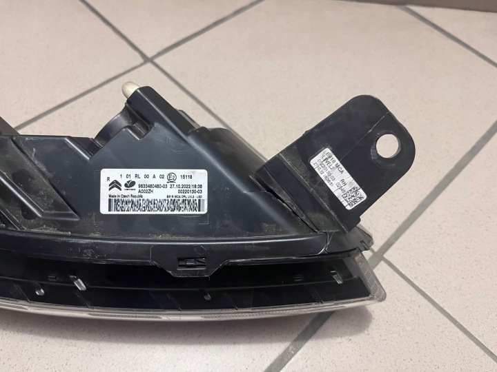 PHARES ANTIBROUILLARD LED FJD AVANT AVANT DROIT CITROEN C3 C-3 III 3 16- 9833480480