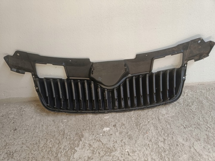 GRILLE SKODA FABIA 2 II ROOMSTER CALANDRE AVANT PARE-CHOCS AVANT 5J0853668A
