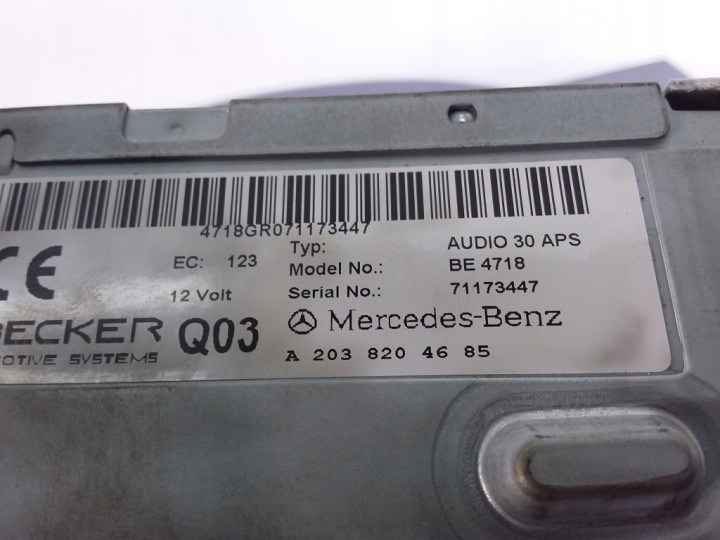 MERCEDES W203 RADIO D'USINE A2038204685
