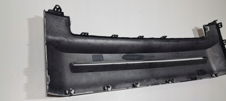 LAND ROVER DEFENDER L663 CALANDRE RADIATEUR L8B2-17820-A