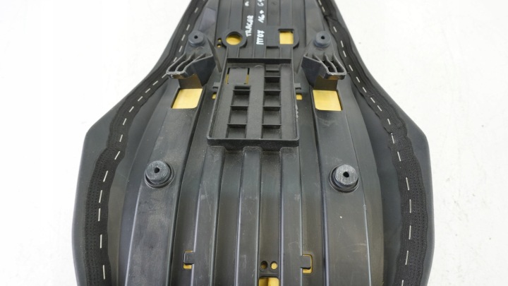 G426 YAMAHA MT-07 MT07 16- SIÈGE SIÈGE BANQUETTE ARRIÈRE BC6-F4730