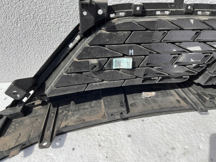 GRILLE CENTRALE DANS PARE-CHOCS KIA CEED 3 III LIFT GT LINE 86561-J7KA0