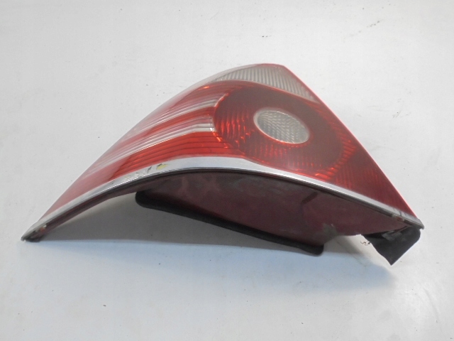 FORD MONDEO MK3 05-07 PHARE ARRIÈRE GAUCHE BERLINE 5D LIFT 20-210-01035