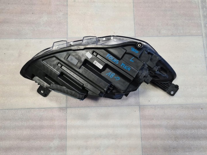 FORD FOCUS MK4 2018-2021 ANNÉE PHARE AVANT GAUCHE JX7B13E015CE