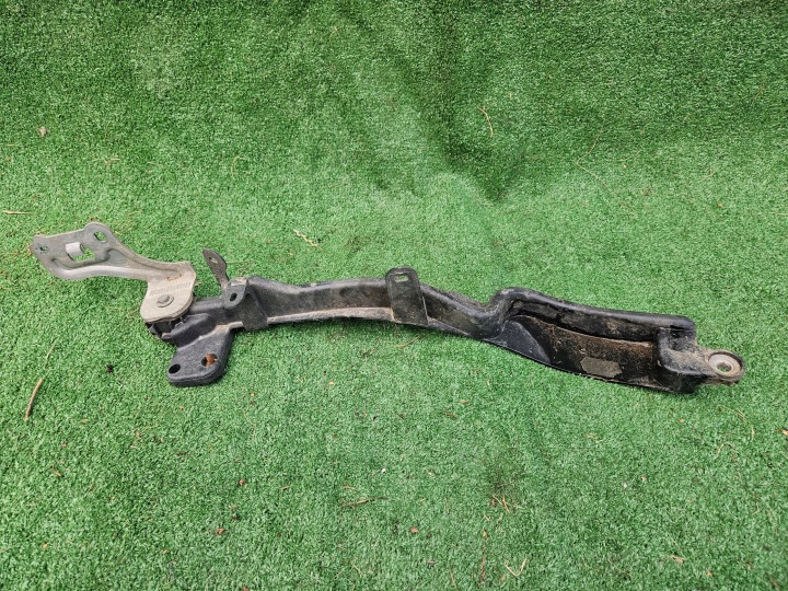 PEUGEOT OE 9687217880 POUTRE PARE-CHOCS AVANT