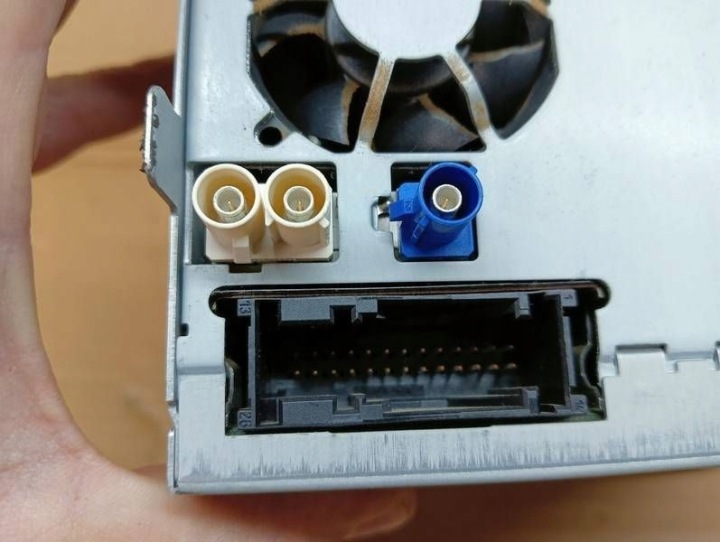 RADIO D'USINE SKODA OCTAVIA II LIFT 3T0035680A