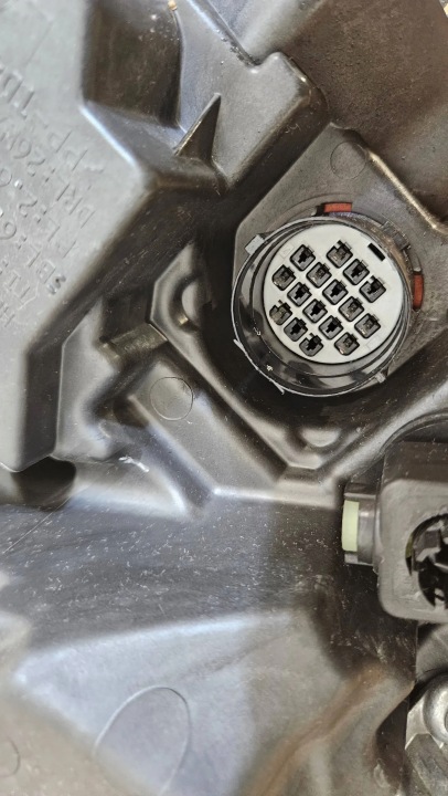 PHARE GAUCHE AVANT AVANT LAND ROVER DISCOVERY V COMPLET LED HY32-13W030-EA
