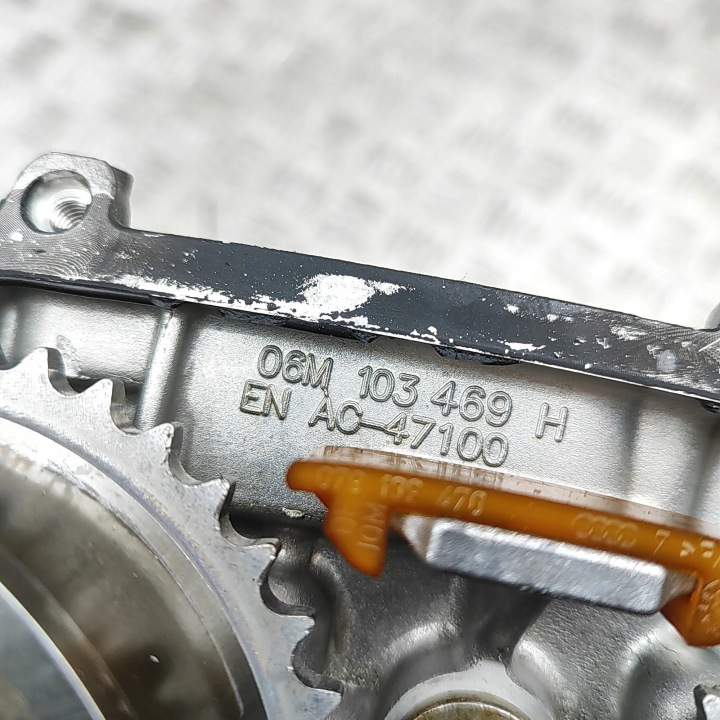 GAUCHE COUVERCLE DE SOUPAPES VW TOUAREG (CR7) 06M103469H 33613067 3.0L 280KW 2023