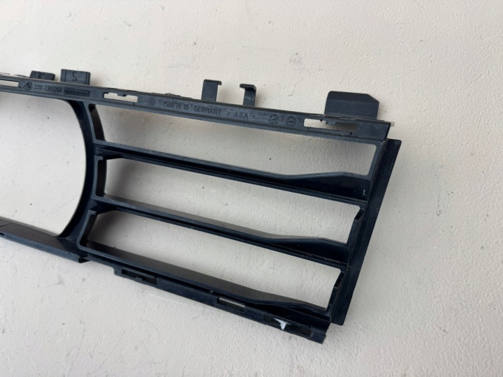 BMW 5 V G30 G31 17-24R GRILLE CENTRALE ADMISSION CHÂSSIS PARE-CHOCS 51117385268
