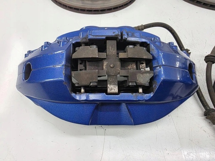 KIT ZACISKOW I DISQUE DE FREIN FREINS BMW 6887555 3.0L DIESEL 2021