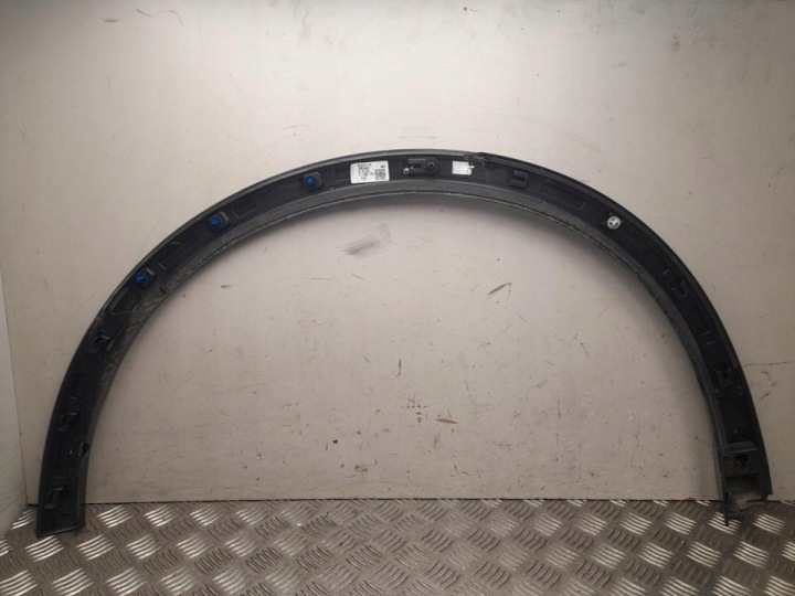 MOULURE OZDOBNA/OCHRONNA PASSAGE DE ROUE AUDI Q4 E-TRON F4B 2024 AVEC ARRIÈRE AVEC GAUCHE 89A8