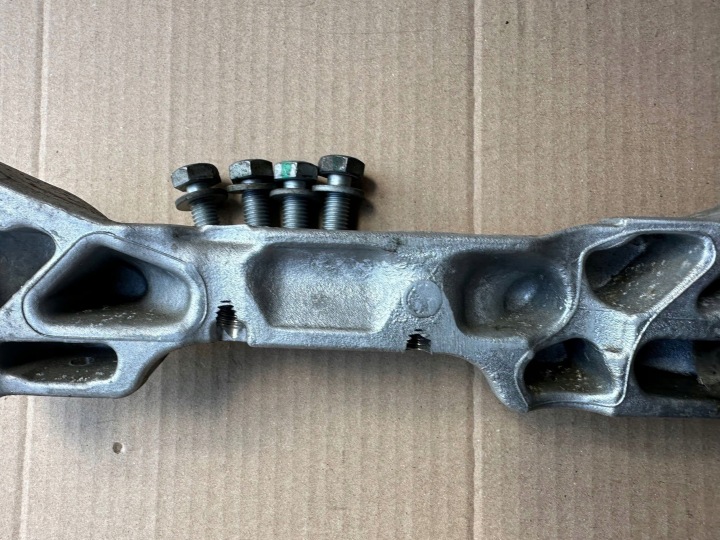 CITROEN C3 PICASSO 1.6 VTI POIGNÉE SUPPORT MOTEUR BOULONS 9654165780