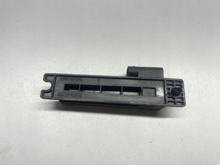 LAND ROVER RANGE ROVER SPORT L320 ANTENNE GPS GOUPILLE AH4215K603AA 2009