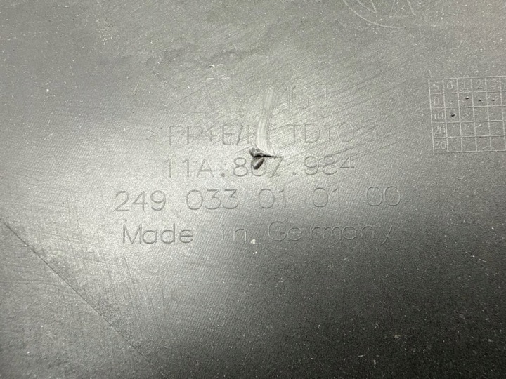 VOLKSWAGEN ID.4 2021 ARRIÈRE CÔTÉ DROITE ANGLE PARE-CHOCS ARRIÈRE