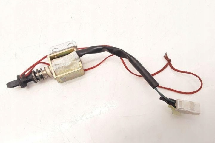 PETIT MOTEUR BOUCHONS GOULOTTE DE REMPLISSAGE CARBURANTS ALFA ROMEO 166 (936_) 60621031 2.4L DIESEL