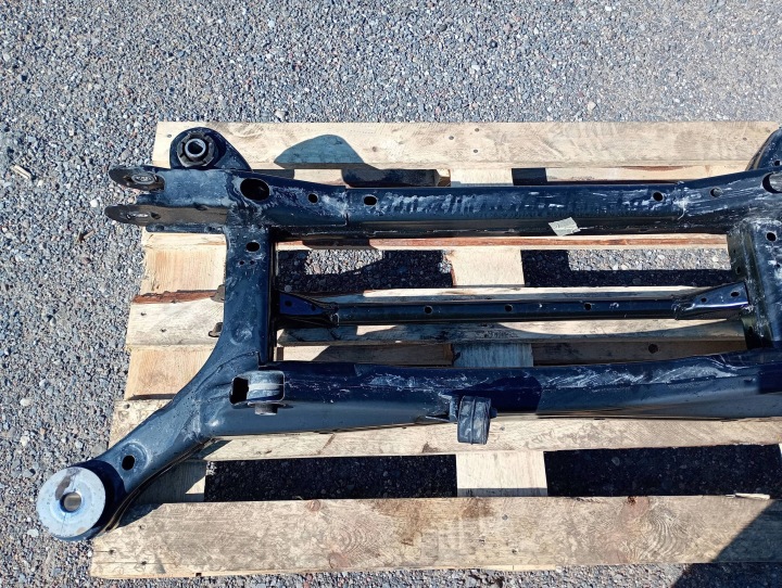 CHRYSLER PACIFICA 3.6 POUTRE SUSPENSIONS ARRIÈRE 2021-