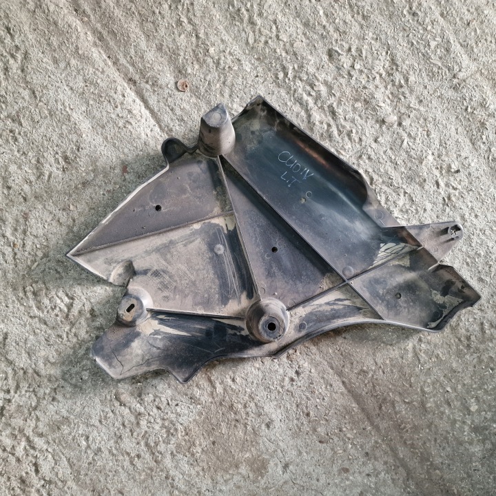 PROTECTION INFÉRIEURE CHÂSSIS RENAULT CLIO IV GAUCHE ARRIÈRE