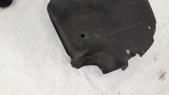 AUDI A4 B6 PROTECTION CHÂSSIS DROIT ARRIÈRE 8E0825219E