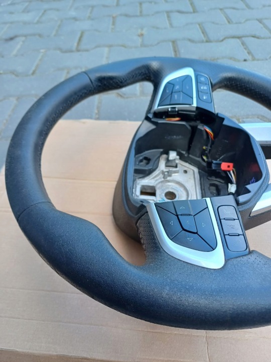 VOLANT MULTIFONCTIONNELLE MULTIFONCTION IVECO DAILY VI 6 35S 2020R