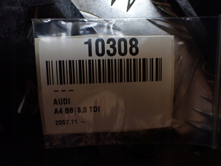 CHÂSSIS FIXATION TABLEAU DE BORD AUDI A4 B8 AVANT 2008R 3.0 TDI L8L8 8K1857735 10308