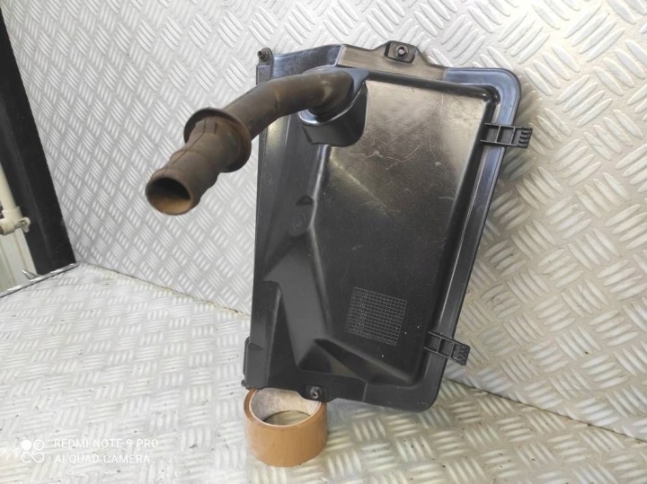 DOUBLURE DE PASSAGE DE ROUE GAUCHE SPLYW RENAULT TRAFIC III OPEL VIVARO B 668634247R