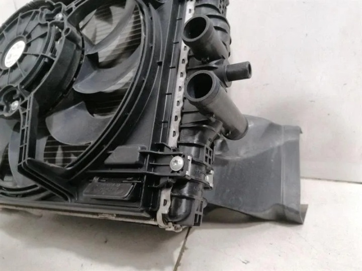 AUDI R8 4S V10 RWD PAQUET GAUCHE RADIATEUR 4S0121252B PAQUET GAUCHE RADIATEUR