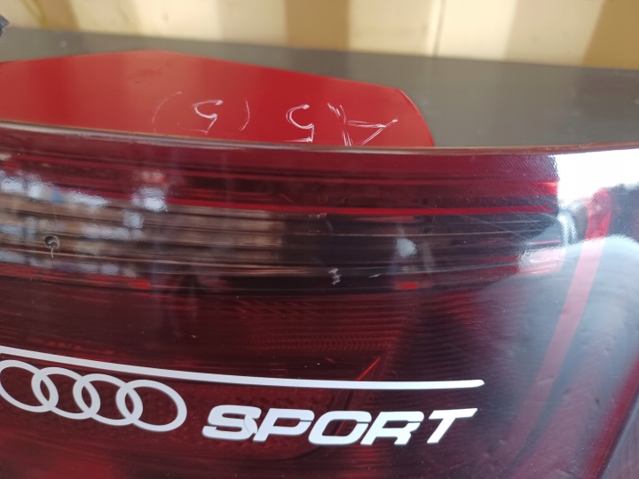PHARE DROITE DROIT ARRIÈRE ARRIÈRE AUDI A5 8T S5 8T COUPÉ 8T0945096