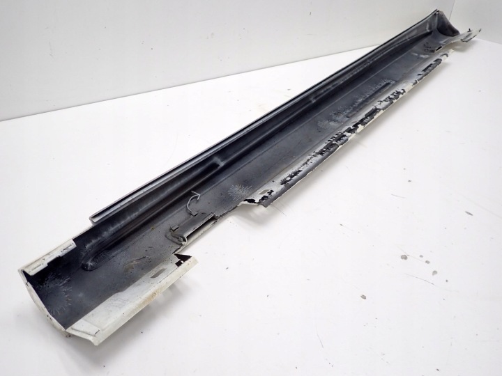 MOULURE PROTECTION SEUIL SEUIL DROITE MERCEDES MERCEDES W176 CLA 1766980154