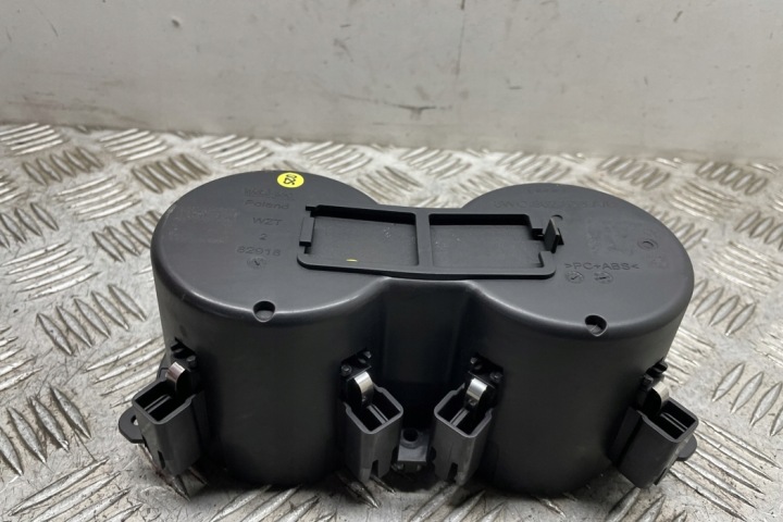 POIGNÉE SUR GODETS AUDI A4 (8W2, B9) 8W0862533A 2.0L DIESEL 110KW 2016