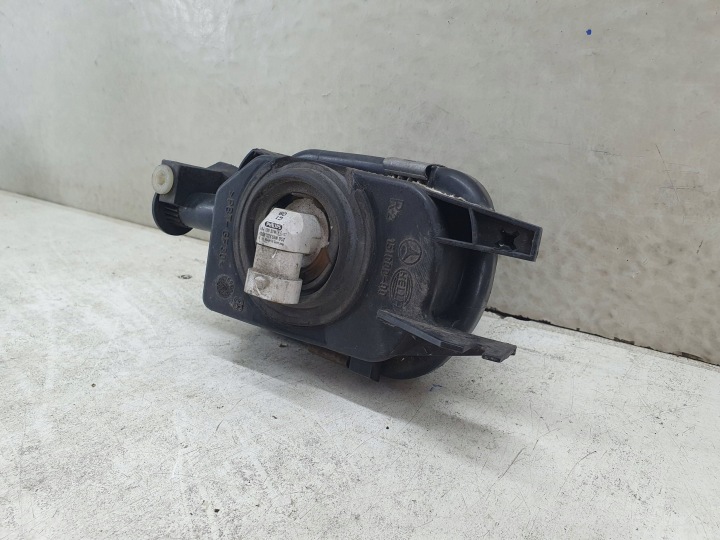 MERCEDES C CLASSE W203 203 LANTERNE PRZECIWMGLOWE AVANT DROIT AVANT