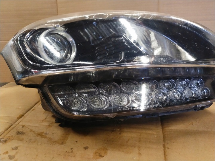 FARO DERECHA PARTE DELANTERA KIA SOUL DIODO LUMINOSO LED 92102-2K 