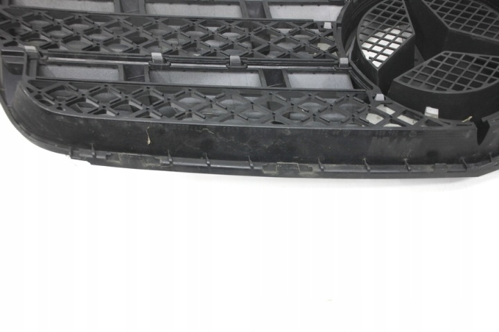 GRILLE MERCEDES-BENZ C COUPÉ (C204) A2048880160 34908881 2.1L 125KW 2011