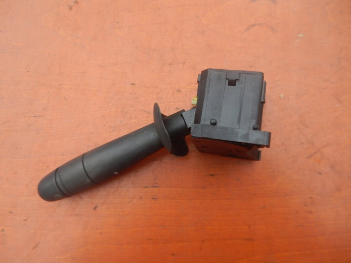 COMMUTATEUR ESSUIE-GLACES TRAFIC VIVARO PRIMASTAR 01-