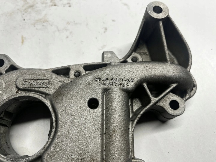 FORD MUSTANG VI ADMISSION HUILES ADMISSION HUILES 7T4E6621AC 2014 3700CM3
