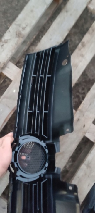 CALANDRE GRILLE VOLKSWAGEN JETTA 1B AVANT RESTYLAGE VERS 2015A 5C6853651AZLL