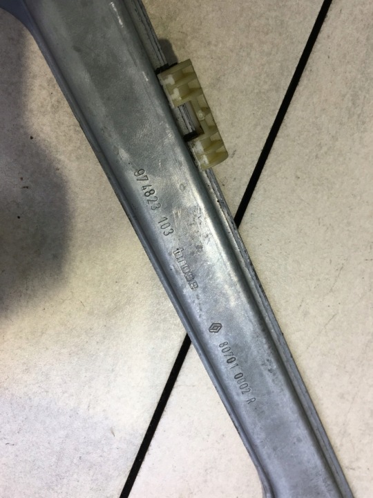 ÉLÉVATEUR VITRES GAUCHE AVANT LAGUNA III 807010002R